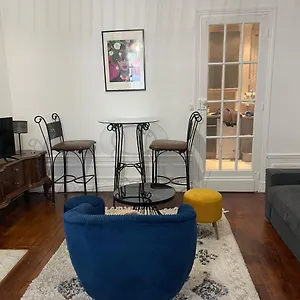 Appartement 16, Paris