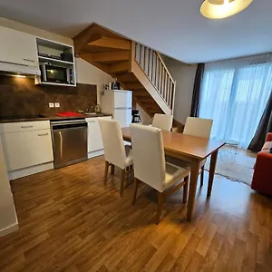 https://les-balcons-daix-514.hotels-rhonealpes.com
