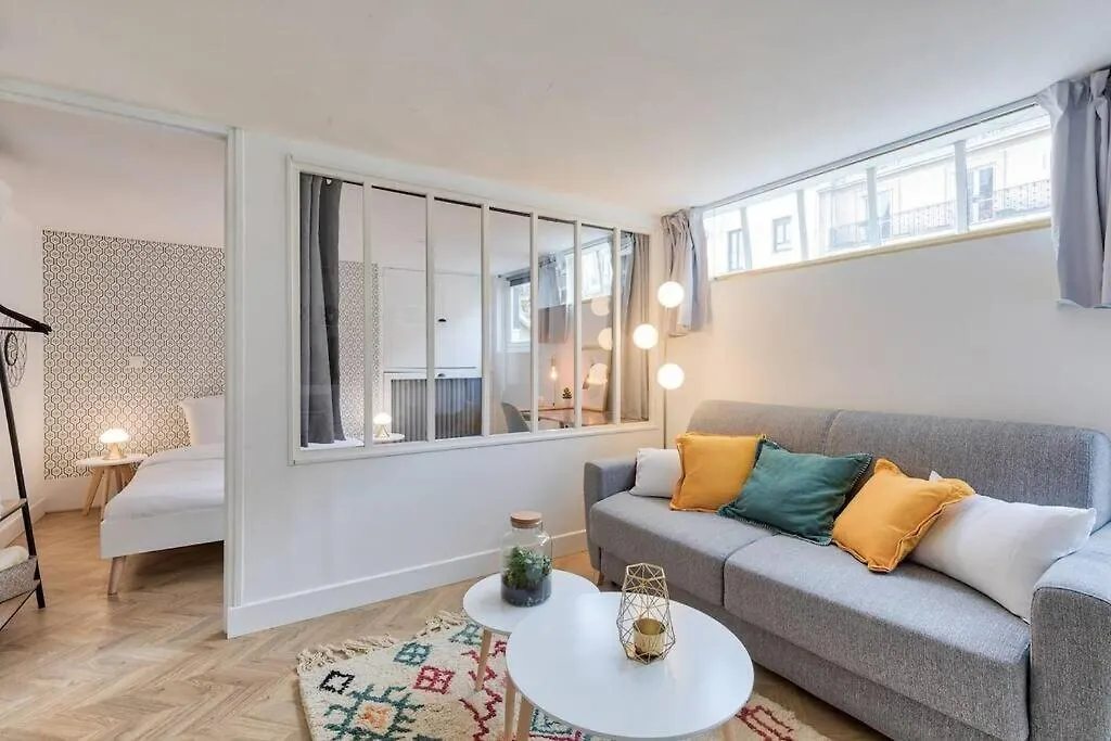 Daire Appartement Proche Arc Triomphe 4P Paris Fransa